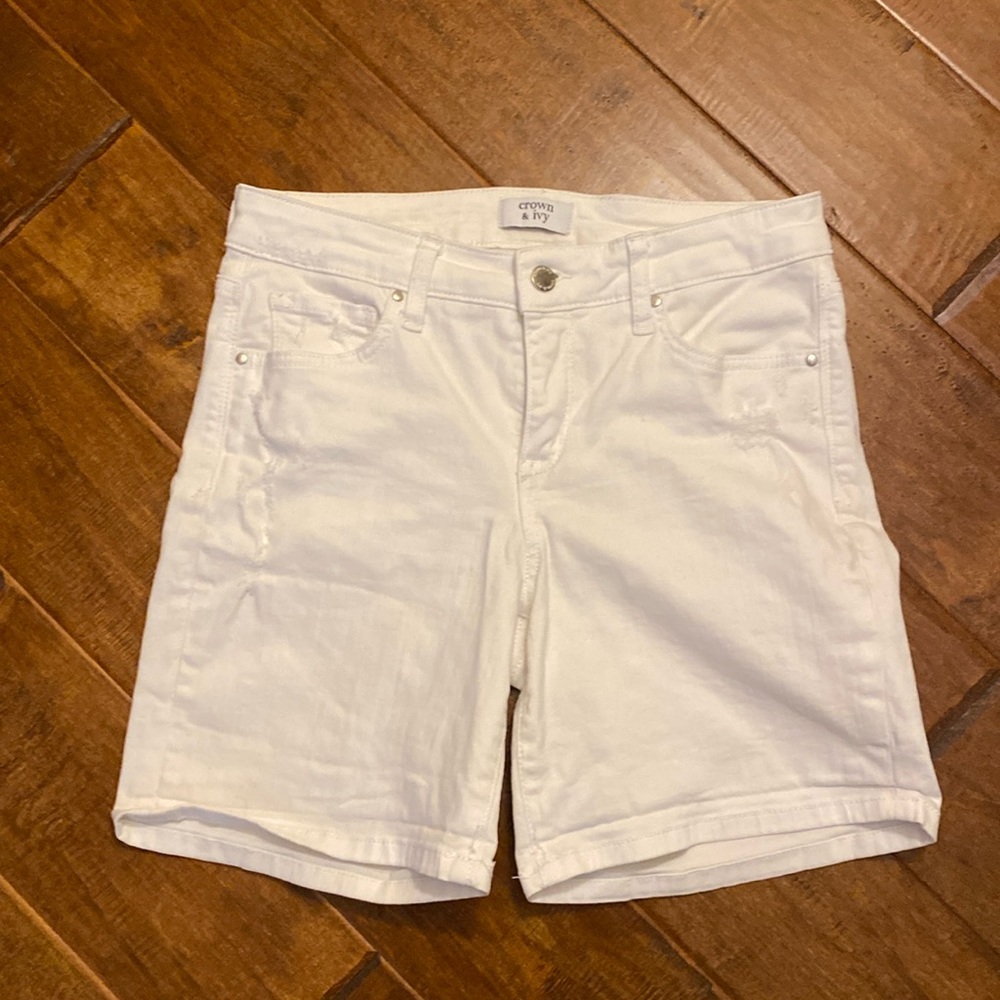 White denium distressed shorts